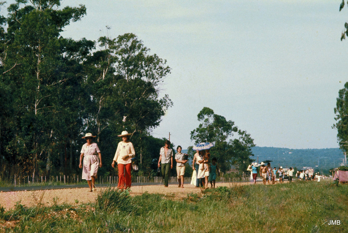 AÑO 1979 - COLOR - VIDA CAMPESINA EN PARAGUAY (JOSÉ MARÍA BLANCH)
